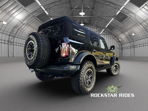 Used 2022 Ford Bronco Badlands w/ Sasquatch Package AWD/4WD image 9