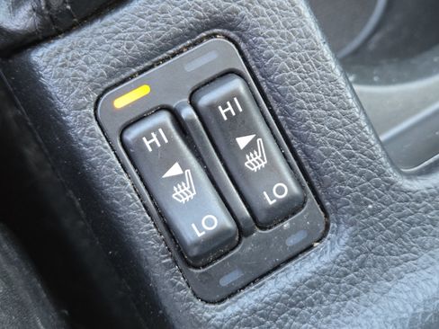Used 2017 Subaru Crosstrek 2.0i Premium AWD/4WD image 8