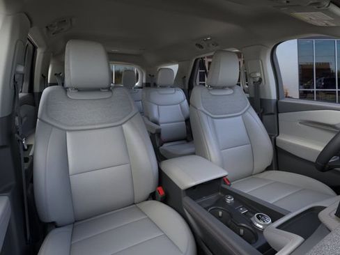 New 2026 Ford Explorer Active RWD image 10