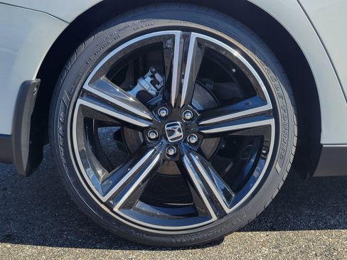 Certified 2025 Honda Accord Sport image 6