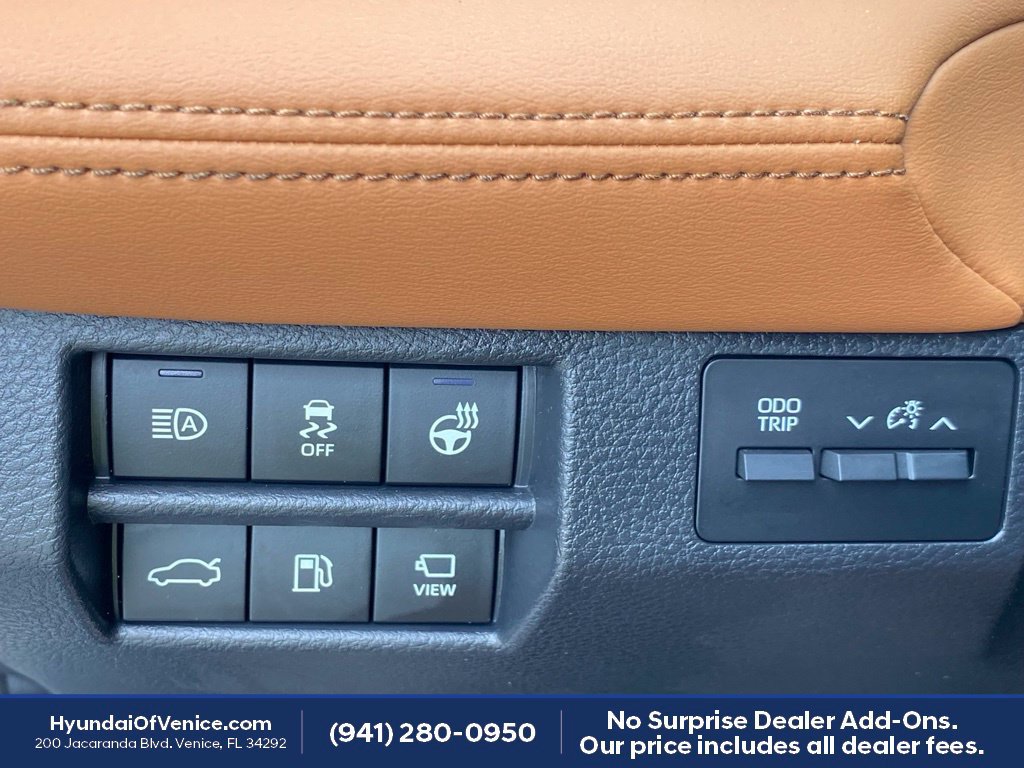 Used 2021 Toyota Avalon Limited w/ Advanced Safety Package FWD image 17