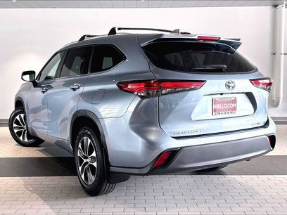Used 2023 Toyota Highlander XLE