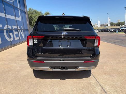 New 2026 Ford Explorer Active w/ Active Comfort Package RWD image 5