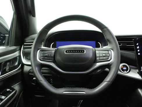 Used 2023 Jeep Wagoneer Series II RWD image 24