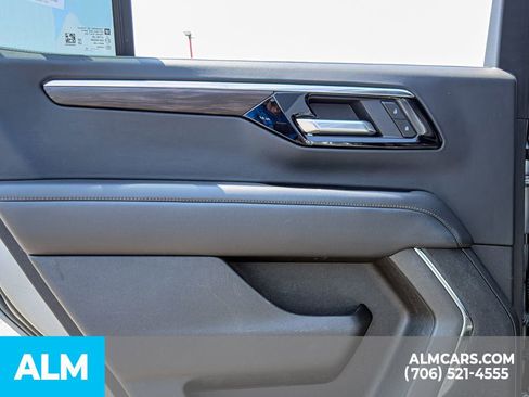 Used 2025 Chevrolet Tahoe LT AWD/4WD image 15