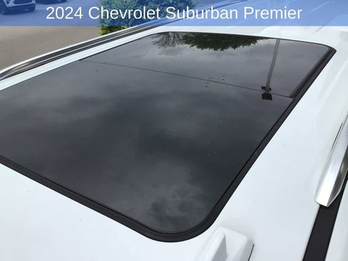 Used 2024 Chevrolet Suburban Premier AWD/4WD image 2
