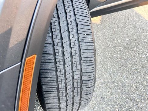 Used 2023 Kia Sportage EX image 3