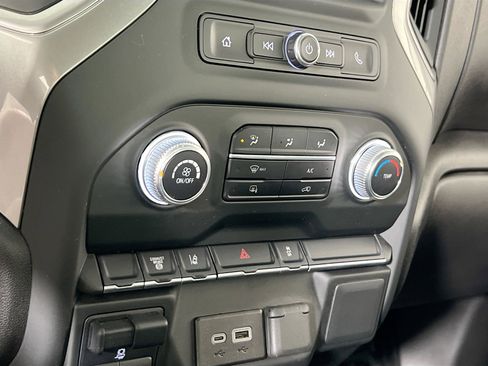 Used 2024 GMC Sierra 2500 Pro image 15