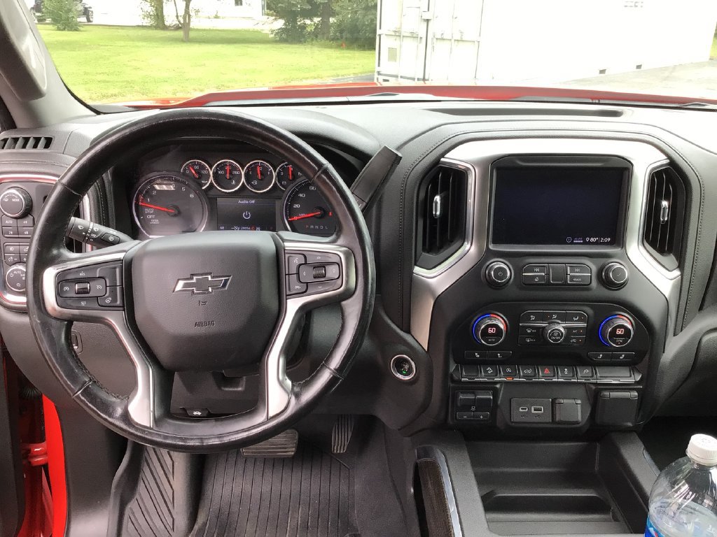 Used 2020 Chevrolet Silverado 1500 RST AWD/4WD image 2