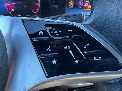 Used 2025 Mercedes-Benz GLA 250 image 17