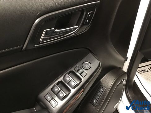 Used 2017 GMC Yukon SLT AWD/4WD image 28