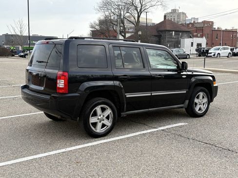 Used 2010 Jeep Patriot Latitude AWD/4WD image 10