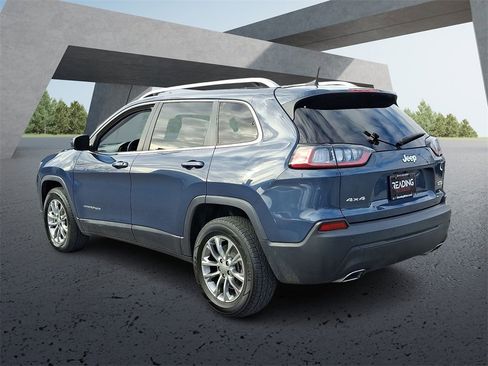 Used 2021 Jeep Cherokee Latitude Lux w/ Comfort/Convenience Group image 7