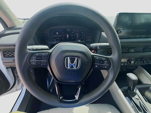 Certified 2023 Honda Accord LX image 10