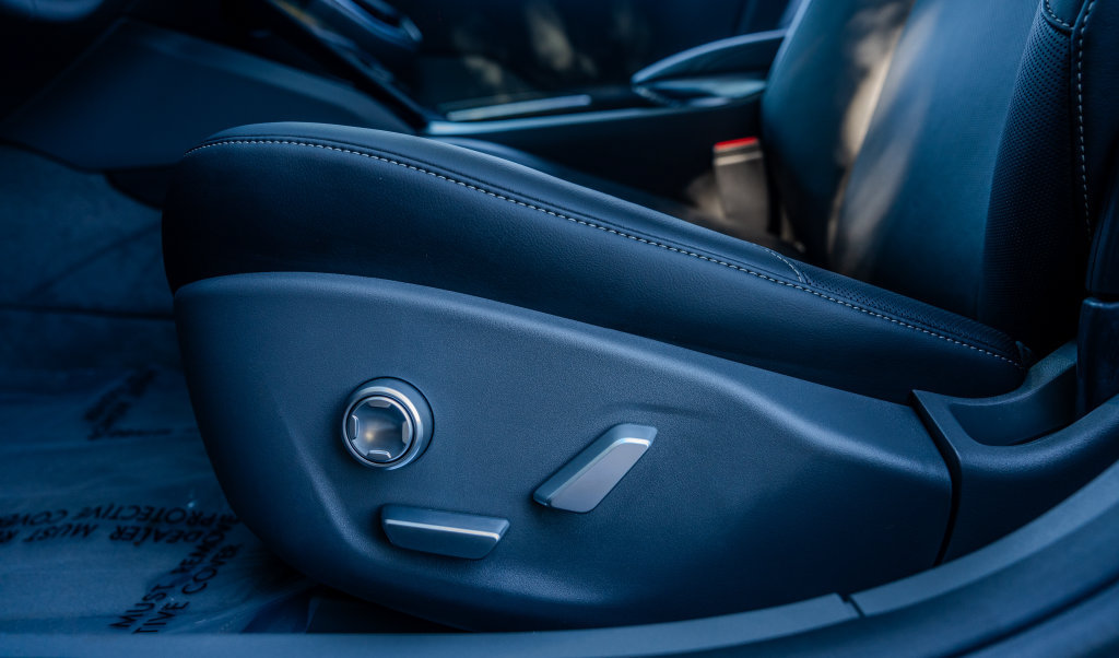 Used 2025 Lucid Air Pure RWD image 17