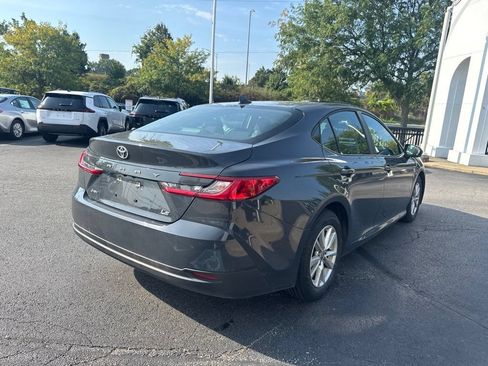 Used 2025 Toyota Camry LE FWD image 5