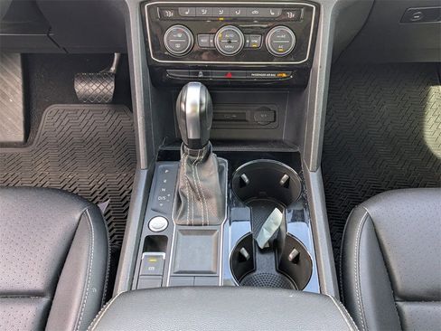 Used 2023 Volkswagen Atlas SE w/ Panoramic Sunroof Package image 19