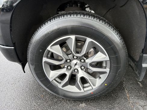 Used 2023 Chevrolet Silverado 1500 RST w/ Z71 Off-Road Package image 11