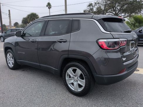 Used 2022 Jeep Compass Latitude image 6