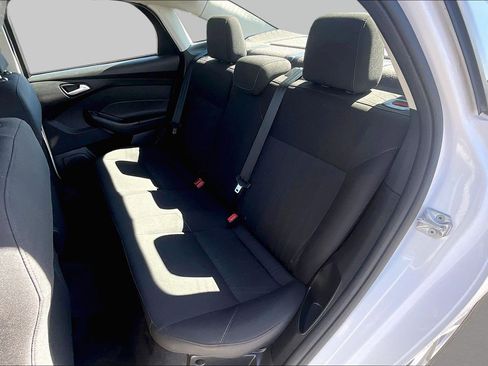 Used 2017 Ford Focus SE image 24