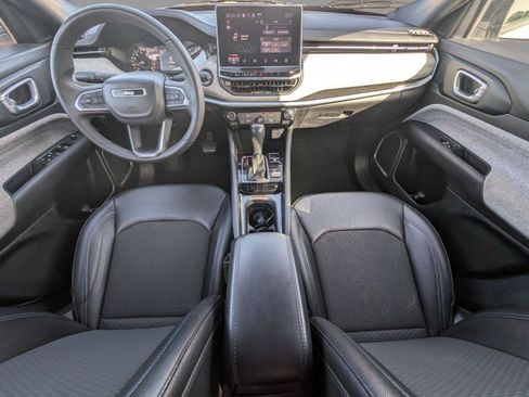 Used 2024 Jeep Compass Latitude AWD/4WD image 33