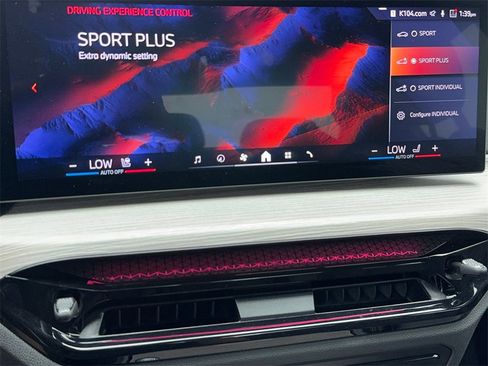 Used 2025 BMW 330i Sedan image 24