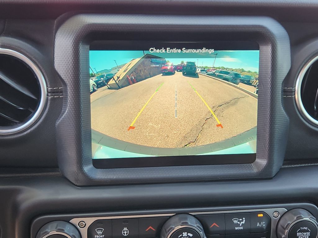 Used 2020 Jeep Wrangler Unlimited Sahara AWD/4WD image 9