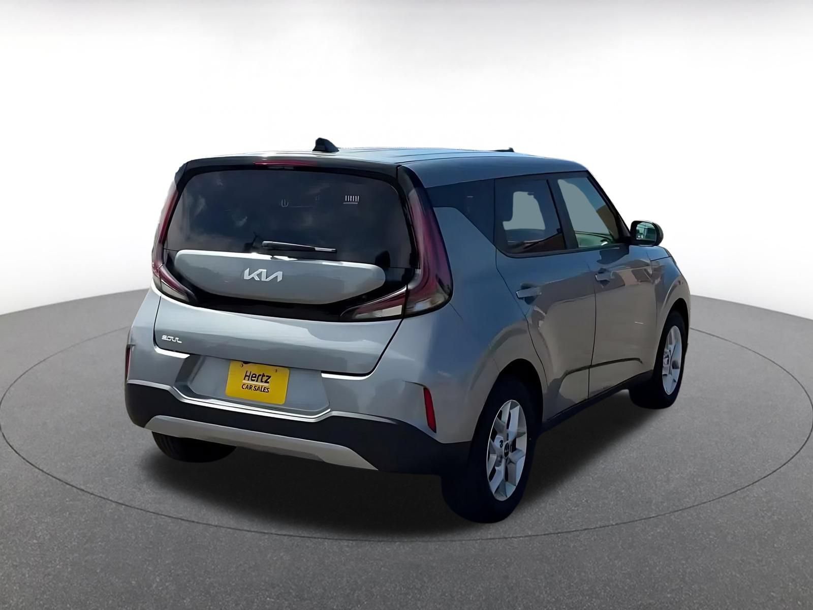 Used 2025 Kia Soul LX w/ LX Technology Package FWD image 13