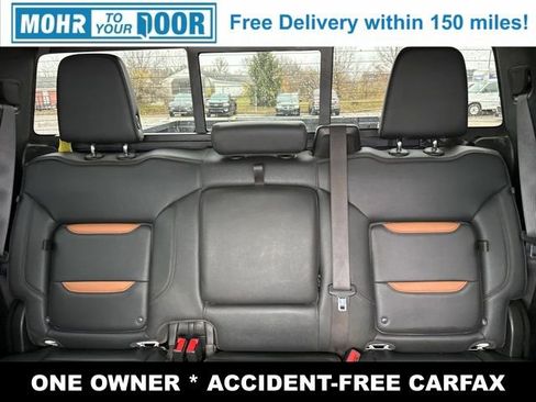 Used 2024 GMC Sierra 1500 AT4 w/ Technology Package image 30