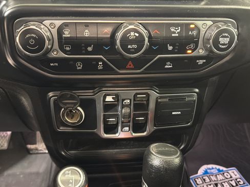Used 2020 Jeep Gladiator Sport w/ Quick Order Package 24S AWD/4WD image 18