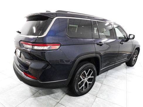 Used 2023 Jeep Grand Cherokee L Limited AWD/4WD image 7