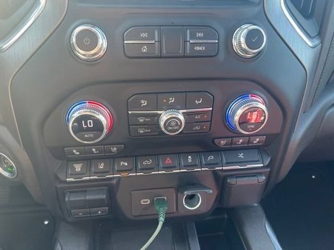 Used 2022 GMC Sierra 3500 Denali w/ Denali Ultimate Package AWD/4WD image 45
