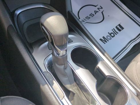 Used 2024 Chevrolet Malibu LT image 17