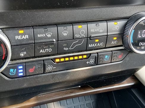 Used 2021 Ford Expedition Platinum AWD/4WD image 20