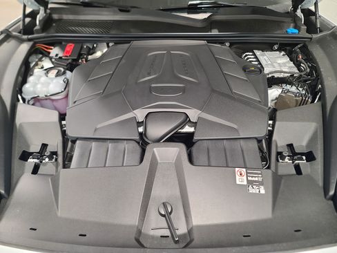 New 2026 Porsche Cayenne image 30