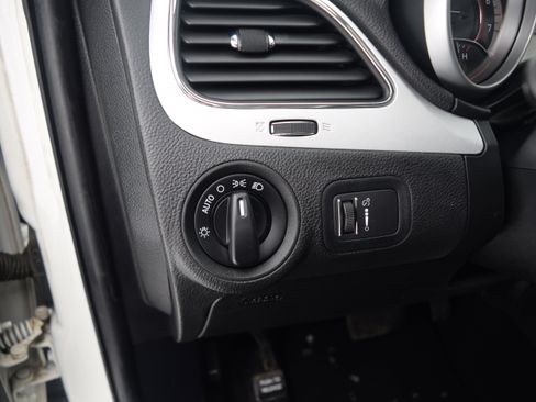 Used 2017 Dodge Journey SE w/ Safe & Sound Group image 7