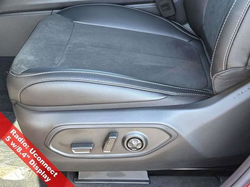 New 2025 Jeep Grand Cherokee L Altitude image 14