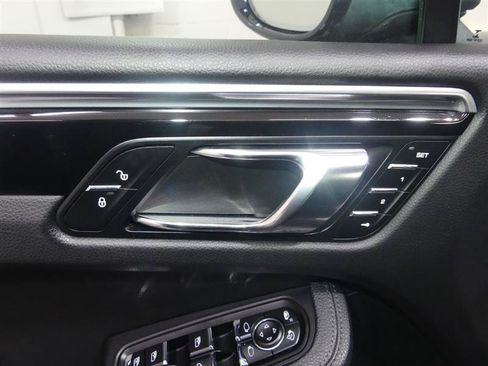 Used 2017 Porsche Macan S AWD/4WD image 20