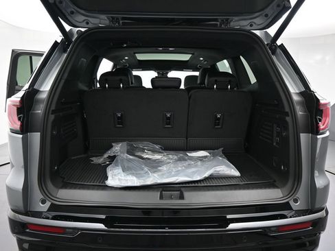 New 2026 GMC Acadia Denali Ultimate w/ LPO, All-Weather Package image 25