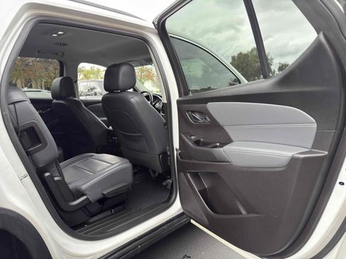 Used 2019 Chevrolet Traverse LT w/ LT Premium Package FWD image 58