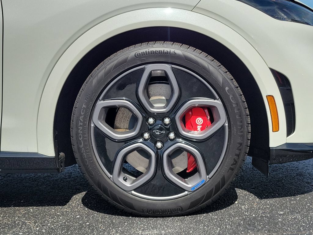 New 2026 Ford Mustang Mach-E GT AWD/4WD image 9