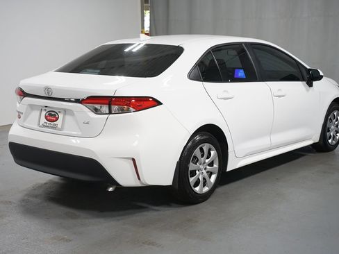 Used 2026 Toyota Corolla LE FWD image 8