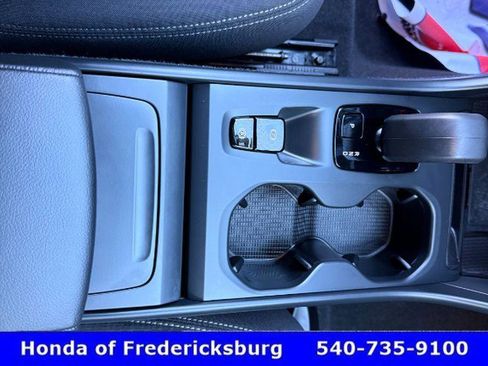 Used 2024 Volvo XC40 B5 Core w/ Protection Package image 34