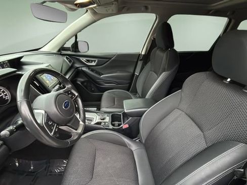 Used 2019 Subaru Forester Premium image 18