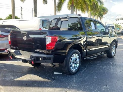 Used 2024 Nissan Titan SV w/ SV Convenience Package AWD/4WD image 3