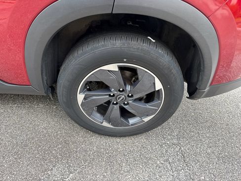 Used 2025 Nissan Rogue SV FWD image 20