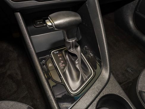 Used 2019 Kia Niro EX image 15