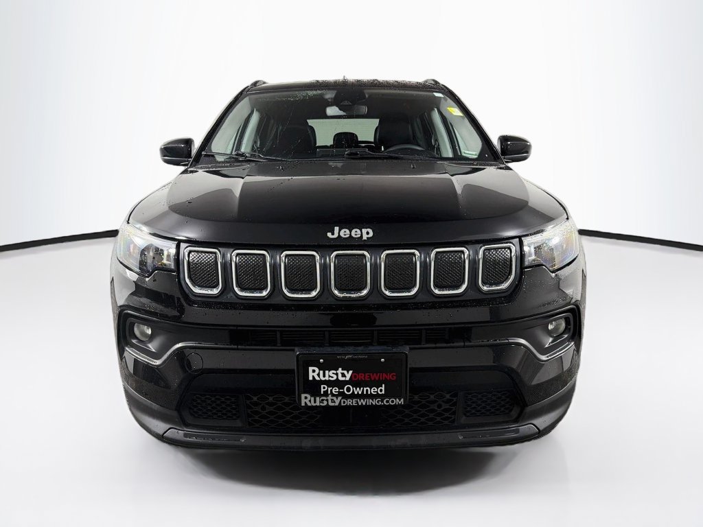Used 2022 Jeep Compass Latitude FWD image 2