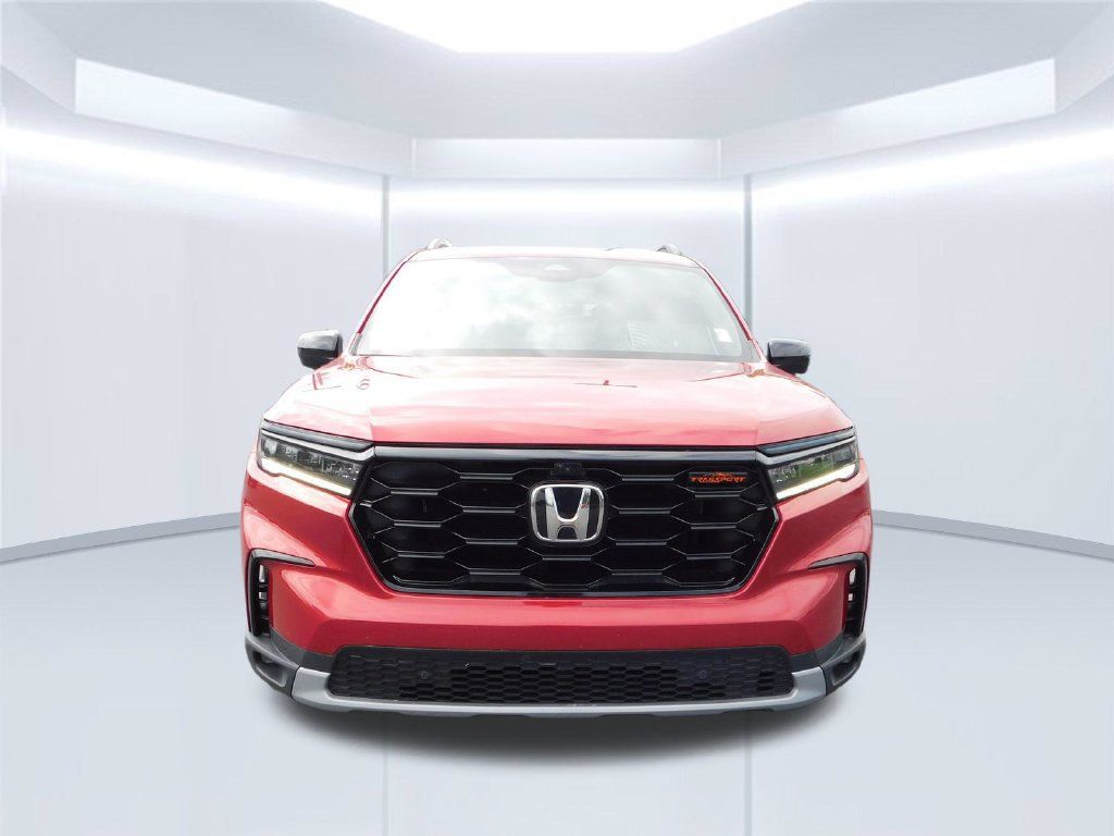 Used 2023 Honda Pilot TrailSport image 8