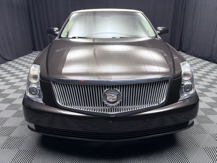 Used 2008 Cadillac DTS FWD image 9